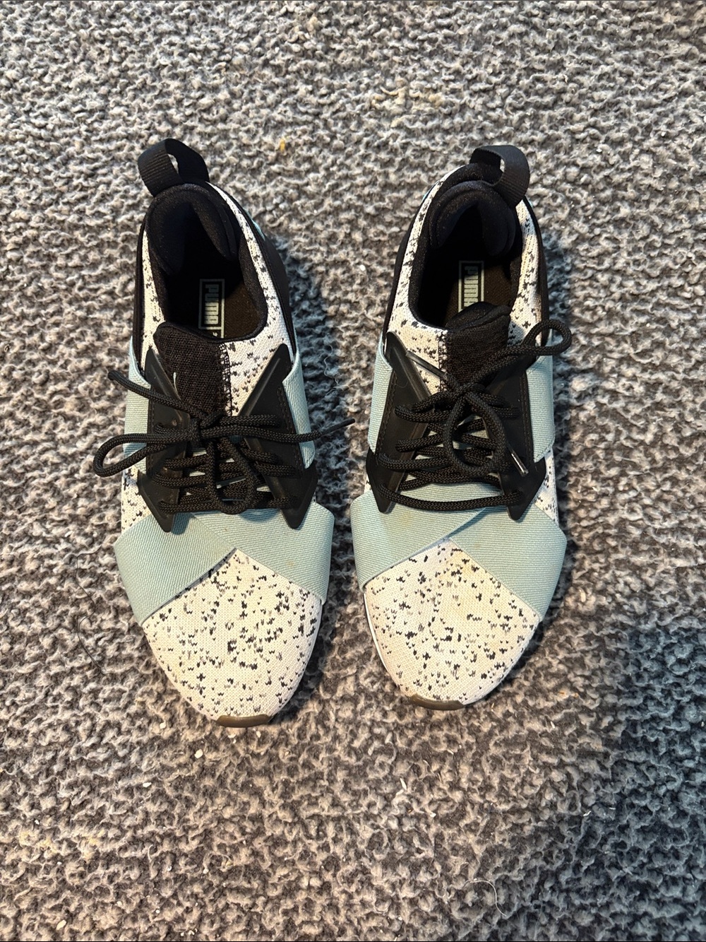 Puma Women’s Size 8 White/Green/Black Sneakers Excellent Condition!